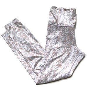 ATHLETA Salutation Stash Pocket Leggings size S